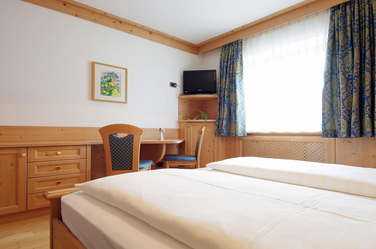 Mountain B&B - La Scalira Corvara In Badia Extérieur photo