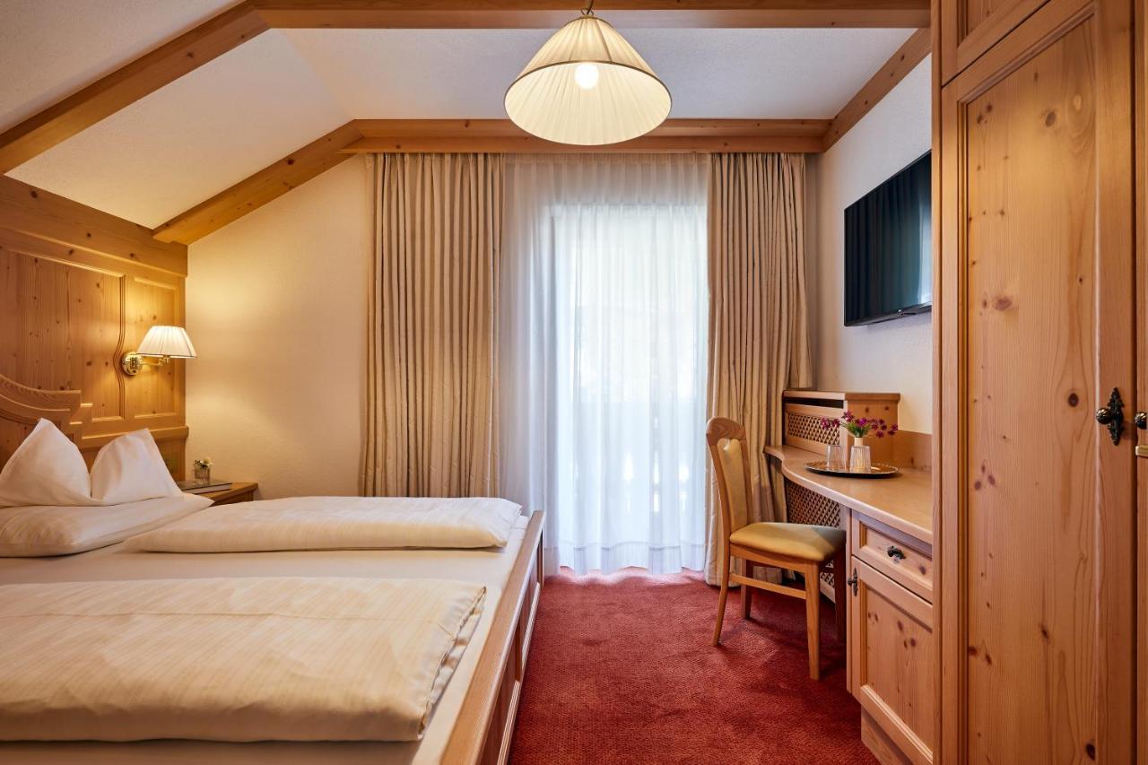 Mountain B&B - La Scalira Corvara In Badia Extérieur photo
